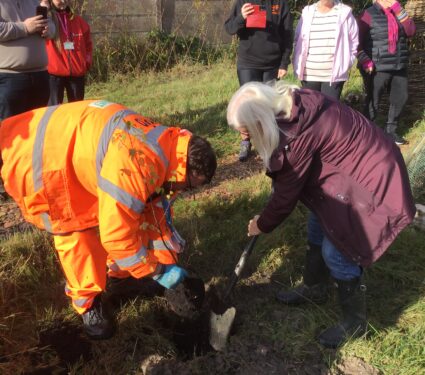 MP Praises Learners’ Volunteering